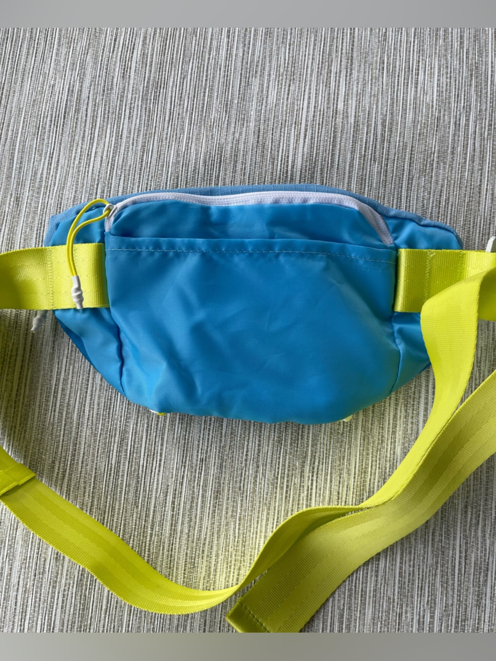 Hoka Adjustable Belt Fly Human Fly Running Waist Pack in Blue and Neon Yellow - Picture 2 of 15